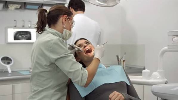 Hollywood Smile Türkei: Wie CAD/CAM-Technologie die Behandlung unterstützt